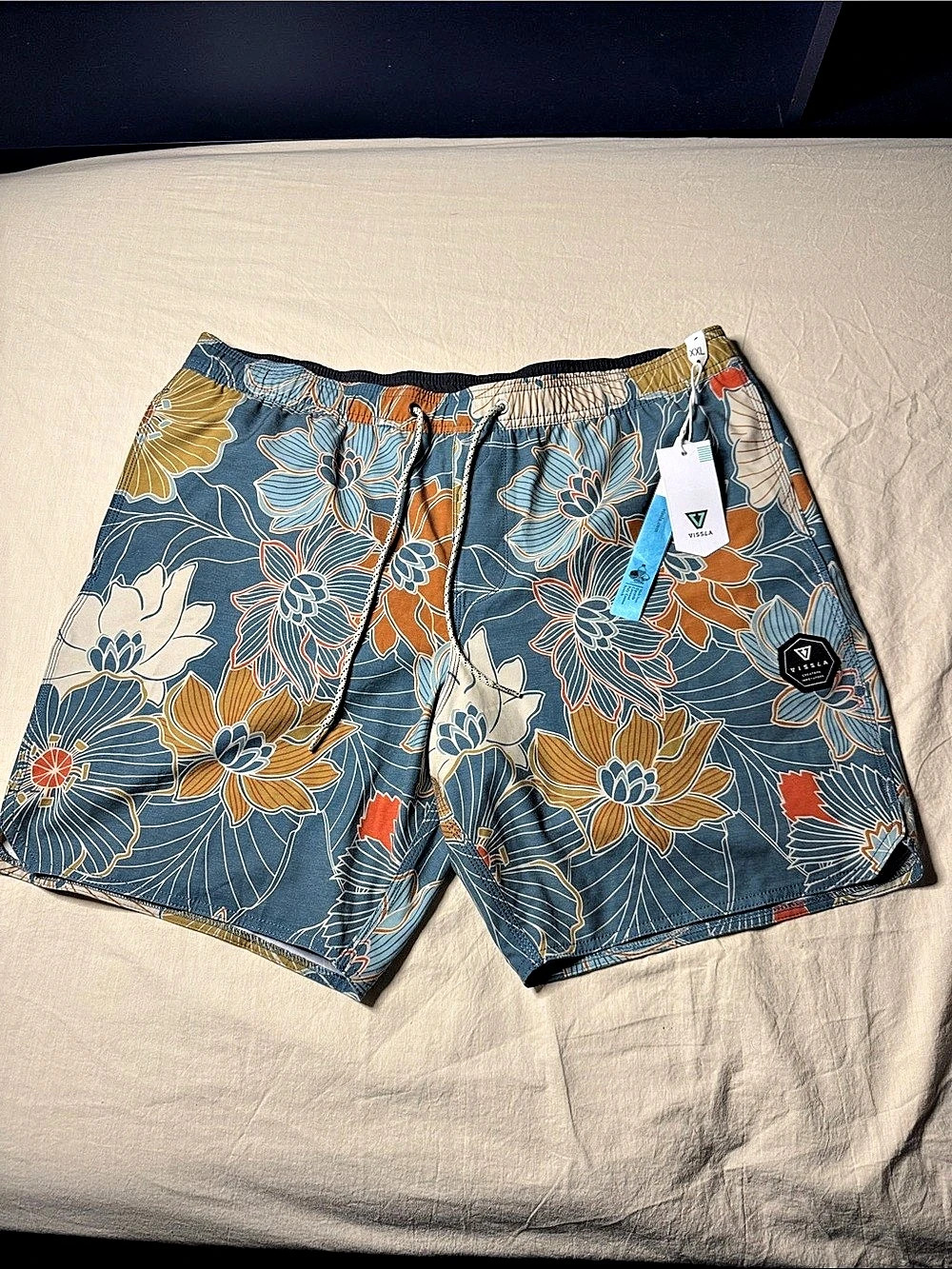 Vissla Chuns 16.5" Ecolastic Boardshort Floral Blue & Orange XXL
